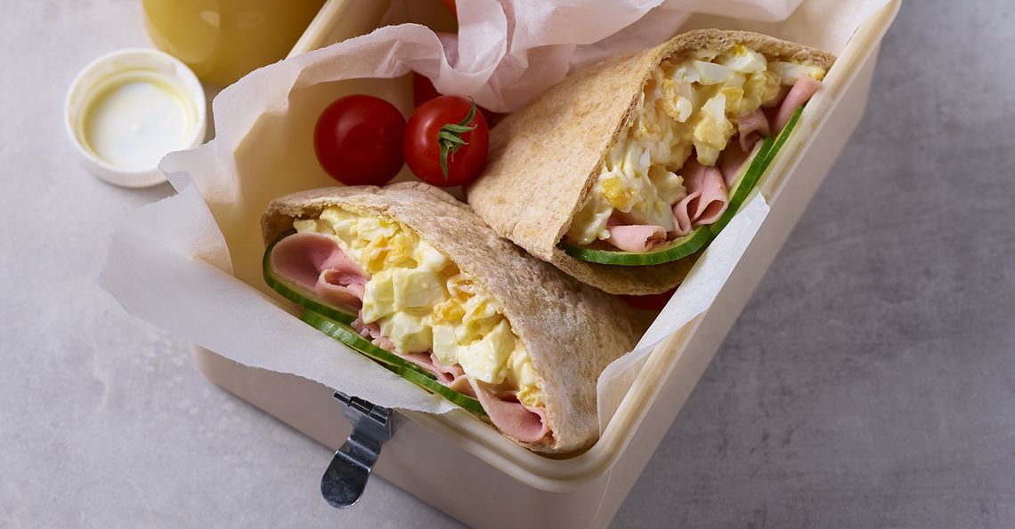 Egg and ham pitta